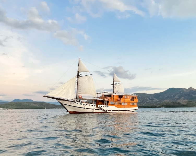 Private Deluxe 12-image