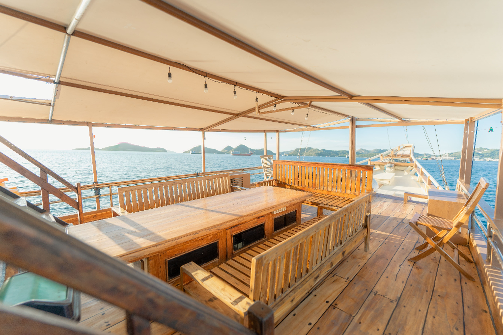 Superior 4 - Image 1