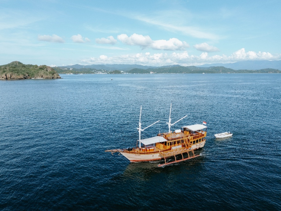 Private Superior 2-image