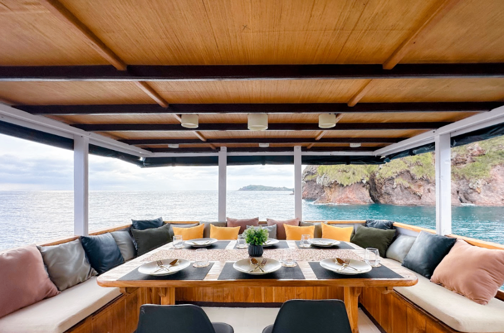 Private Deluxe 21 - Image 1