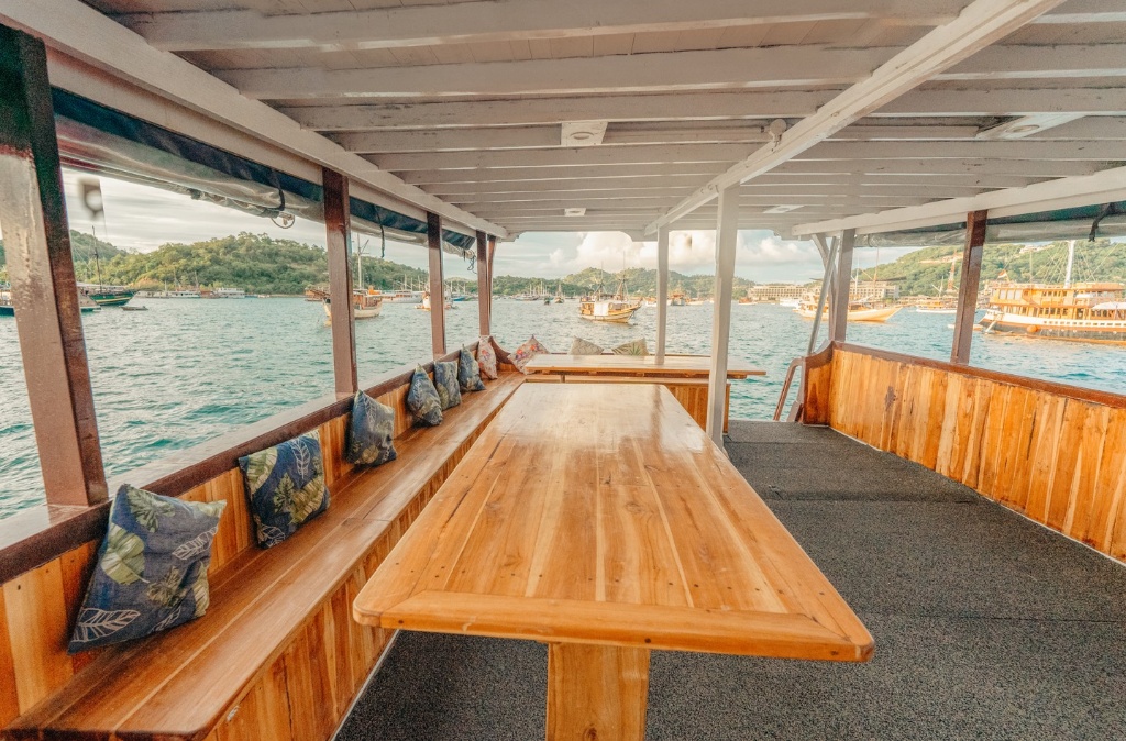 Superior 6 - Image 2