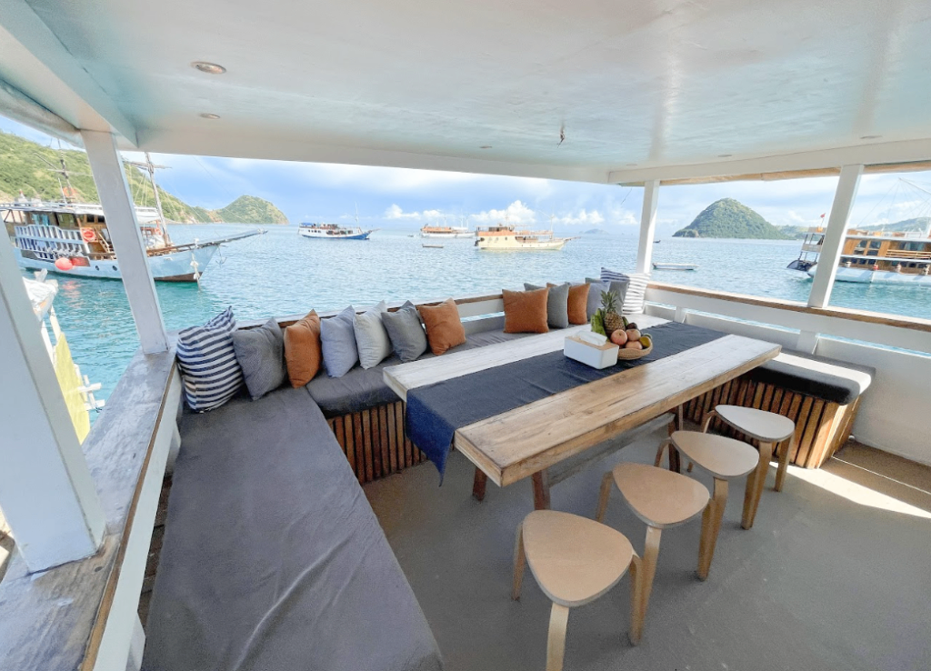 Private Superior 12 - Image 2