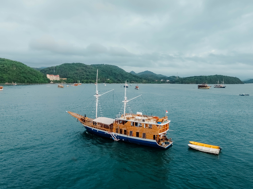 Private Deluxe 6-image