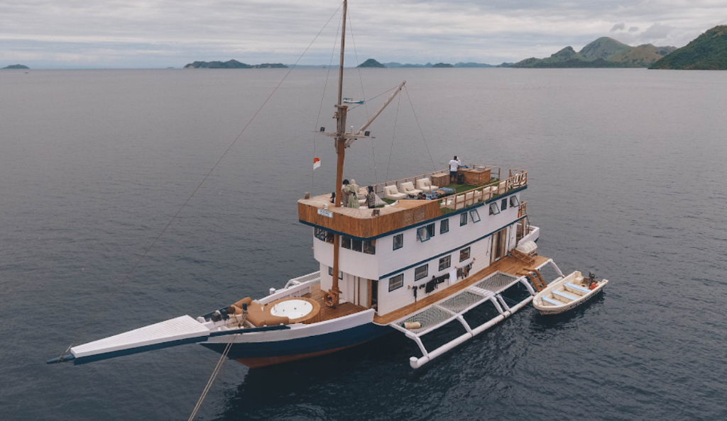 Private Deluxe 8-image