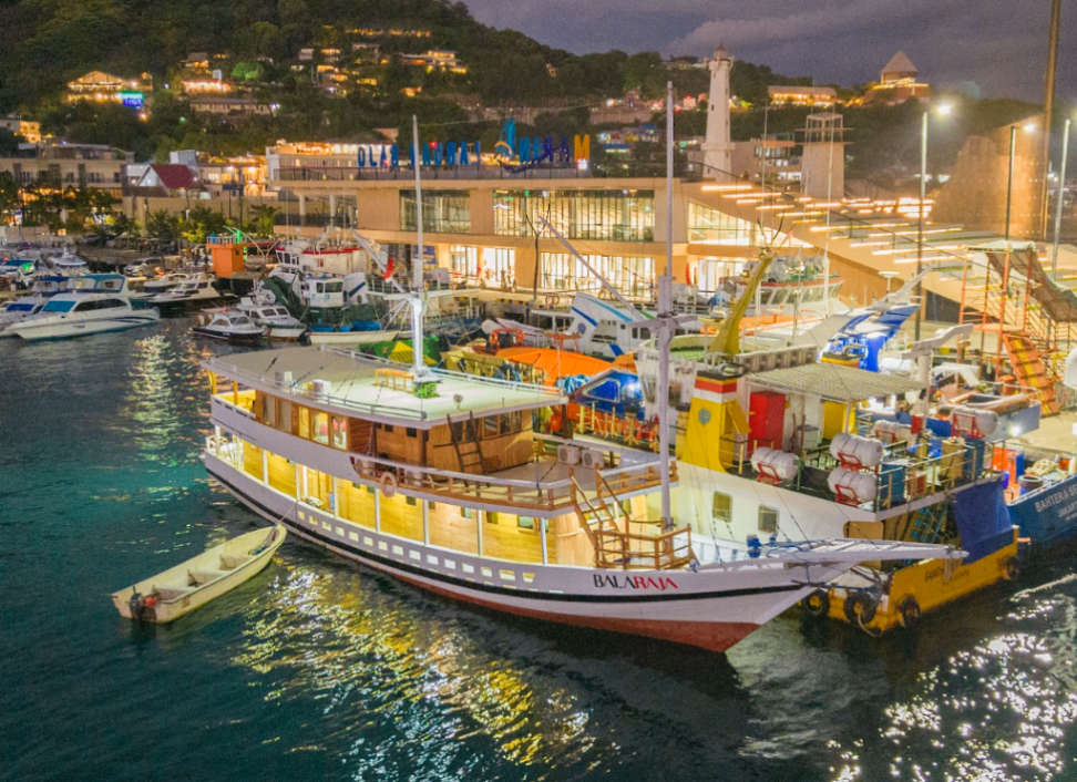 Private Superior 4-image