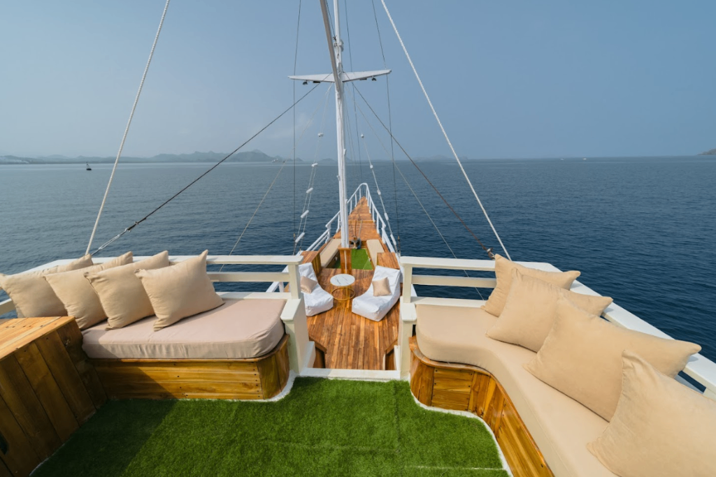 Private Deluxe 17 - Image 1