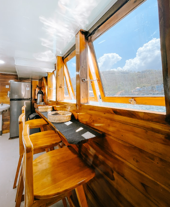 Private Deluxe 11 - Image 1