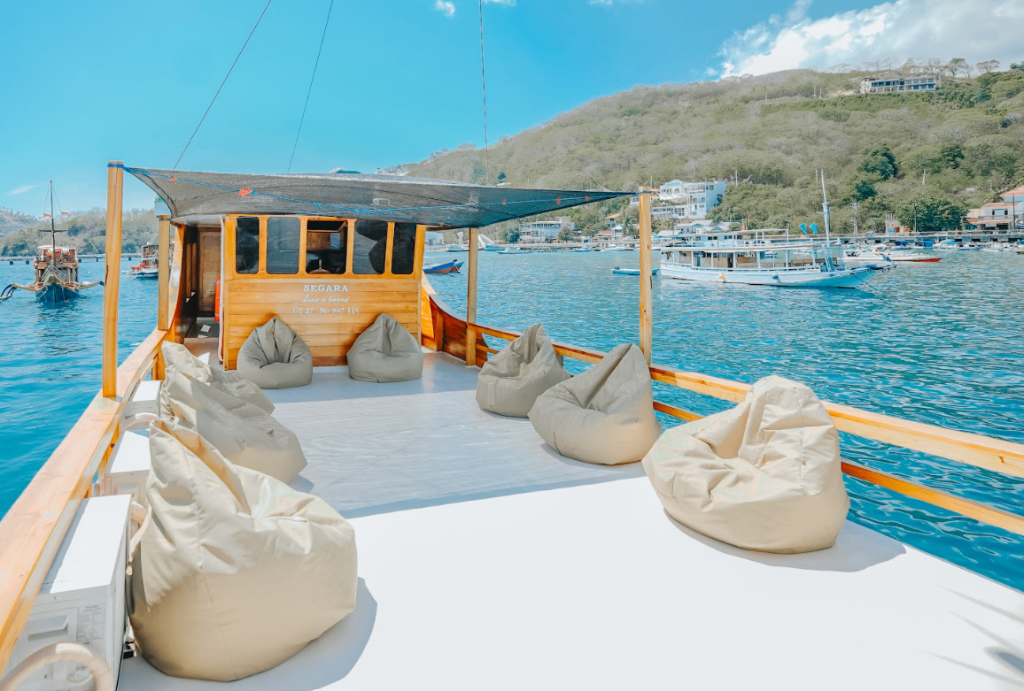 Private Deluxe 11 - Image 3