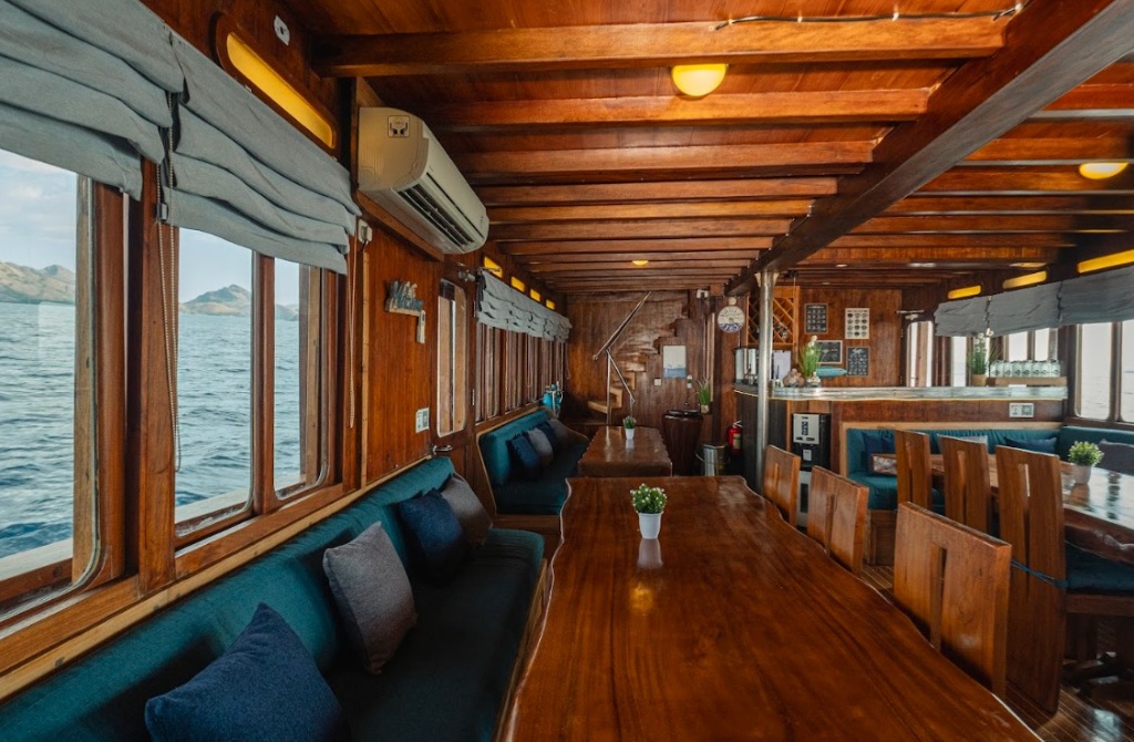 Private Luxury 2 - Image 1